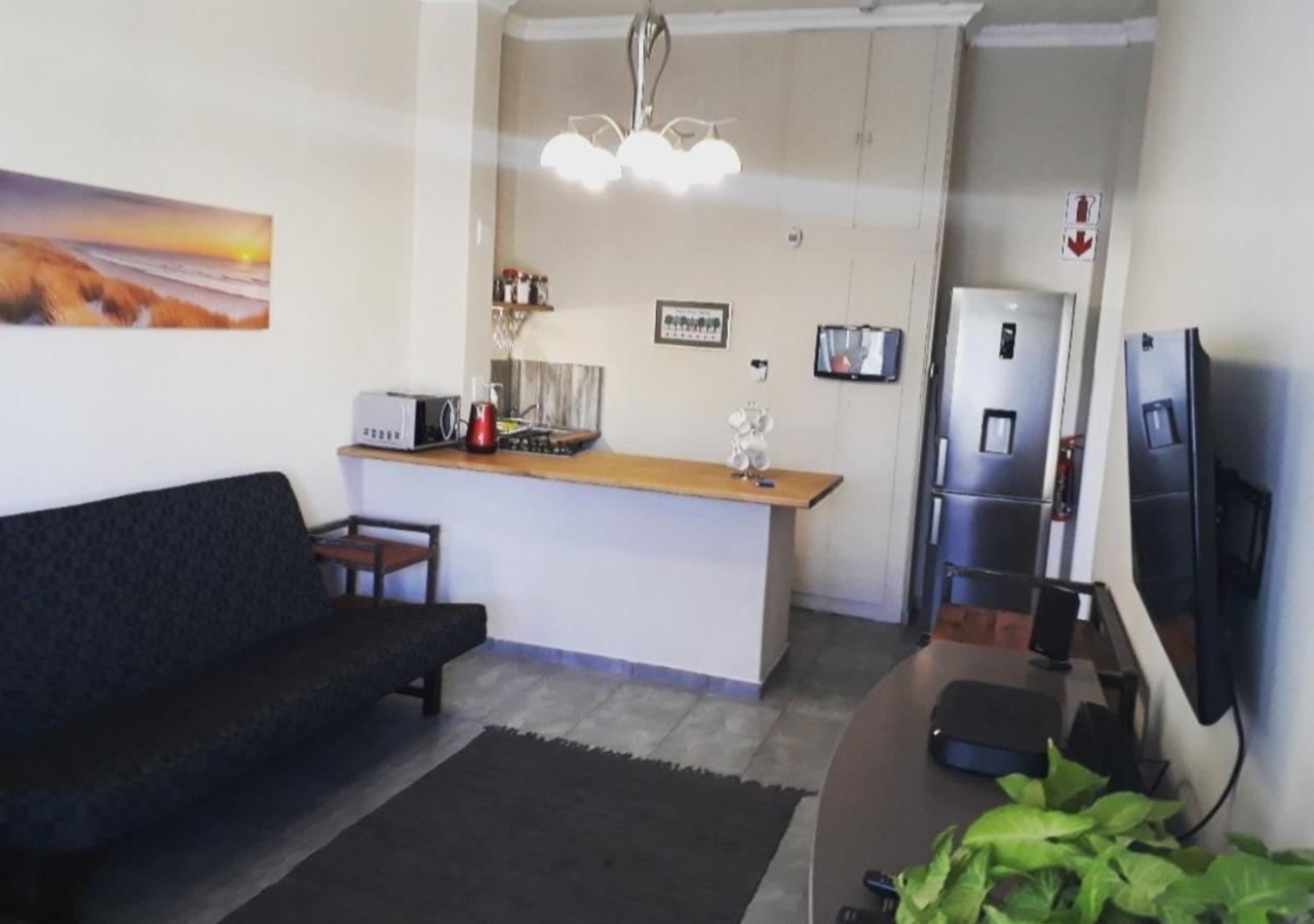 Bateleur Self Catering Cc Διαμέρισμα Βίντχουκ Εξωτερικό φωτογραφία